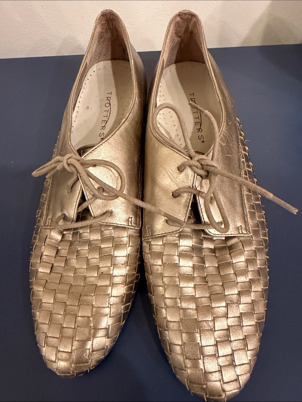 Trotters Metallic Woven Lace-Up Lizzy Loafers - Gold 8.5 N